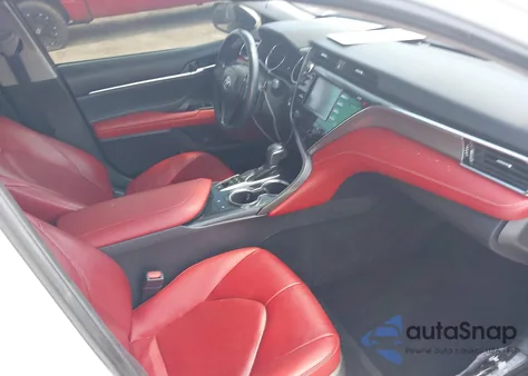 2018 Toyota Camry Xse z USA, uszkodzony, nr VIN 4T1B61HK9JU047570